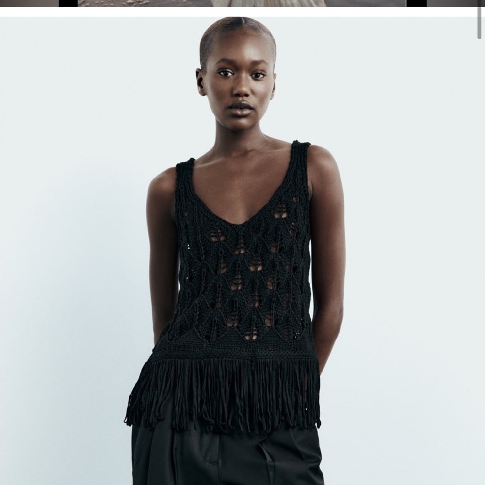 NEW ZARA VACATION Crochet Knit Fringe SIZE M
🚨NO DISCOUNT ON THIS TOP